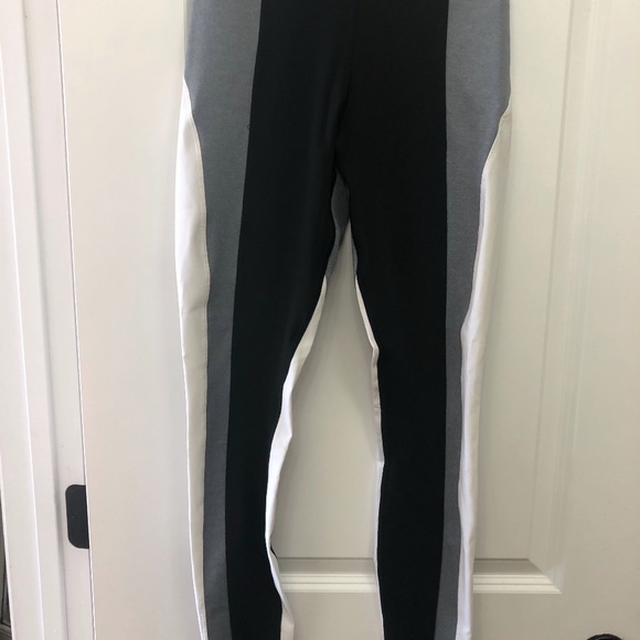 Athleta leggings slimming pattern - Picture 4 of 6